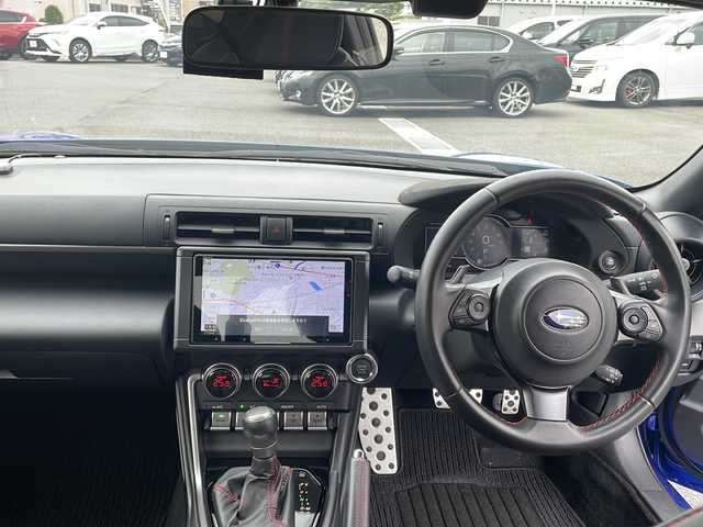 スバル ＢＲＺ S 山口県 2021(令3)年 4.3万km WRブルーパール 社外メモリナビ/(CD/DVD/USB/Bluetooth/フルセグTV)/バックカメラ/前後ドライブレコーダー/衝突軽減ブレーキ/レーンキープアシスト/レーダークルーズコントロール/コーナーセンサー/ハーフレザーシート/前席シートヒーター/パドルシフト/ステアリングスイッチ/オートライト/LEDヘッドランプ/プッシュスタート/スマートキー×２/純正アルミホイール/純正フロアマット/取扱説明書/保証書