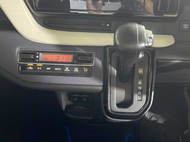 スズキ ソリオ HV MZ 沖縄県 2021(令3)年 2.9万km スピーディーブルーM 禁煙車　/ワンオーナー　/純正９インチナビ　TVキャンセラー付き/（フルセグＴＶ　ＣＤ　ＤＶＤ　Ｂｌｕｅｔｏｏｔｈ）/全方位カメラ　/ＨＵＤ（ヘッドアップディスプレイ）/デュアルブレーキサポート　/コーナーセンサー/両側パワースライドドア　/全方位ドライブレコーダー　/ビルトインＥＴＣ/クルーズコントロール/ステアリングスイッチ/革調シートカバー/投影ドアカーテシランプ