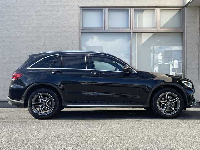 メルセデス・ベンツ ＧＬＣ２２０ d 4マチック AMGライン 大阪府 2020(令2)年 7.9万km オブシディアンブラック ワンオーナー/純正１０．３インチナビ/（フルセグ／ＢＴ）/サンルーフ/レーダークルーズコントロール/全方位モニター/ブラインドスポットモニター/パドルシフト/コーナーセンサー/衝突軽減システム/レーンキープアシスト/電動リアゲート/ハーフレザー（ブラック）/前席パワーシート/前席メモリーシート/全席シートヒーター/前後ドライブレコーダー/ETC2.0/純正19インチAW/保証書/取り扱い説明書/スペアキー