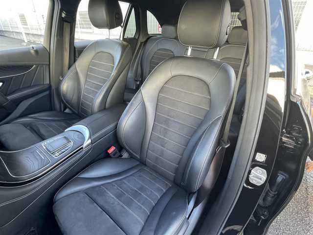 メルセデス・ベンツ ＧＬＣ２２０ d 4マチック AMGライン 大阪府 2020(令2)年 7.9万km オブシディアンブラック ワンオーナー/純正１０．３インチナビ/（フルセグ／ＢＴ）/サンルーフ/レーダークルーズコントロール/全方位モニター/ブラインドスポットモニター/パドルシフト/コーナーセンサー/衝突軽減システム/レーンキープアシスト/電動リアゲート/ハーフレザー（ブラック）/前席パワーシート/前席メモリーシート/全席シートヒーター/前後ドライブレコーダー/ETC2.0/純正19インチAW/保証書/取り扱い説明書/スペアキー