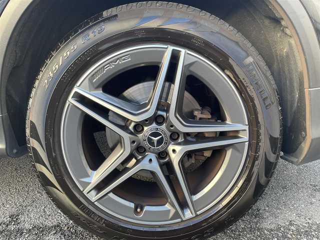 メルセデス・ベンツ ＧＬＣ２２０ d 4マチック AMGライン 大阪府 2020(令2)年 7.9万km オブシディアンブラック ワンオーナー/純正１０．３インチナビ/（フルセグ／ＢＴ）/サンルーフ/レーダークルーズコントロール/全方位モニター/ブラインドスポットモニター/パドルシフト/コーナーセンサー/衝突軽減システム/レーンキープアシスト/電動リアゲート/ハーフレザー（ブラック）/前席パワーシート/前席メモリーシート/全席シートヒーター/前後ドライブレコーダー/ETC2.0/純正19インチAW/保証書/取り扱い説明書/スペアキー