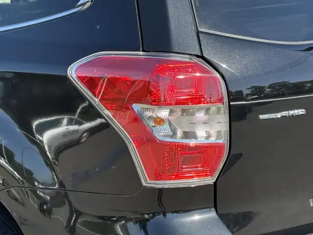 スバル フォレスター 2．0XT アイサイト 岩手県 2014(平26)年 7.2万km クリスタルブラックシリカ 禁煙車/4WD/追従型クルーズコントロール/前席シートヒーター/ルーフレール/純正ナビ/→フルセグTV/Bluetooth/CD/DVD/FM/AM/バックカメラ/ステアリングスイッチ/レーンキープアシスト/横滑り防止装置/衝突軽減システム/X-MODE/オートライト/フォグライト/〇プッシュスタート/〇パドルシフト/〇電動格納ミラー/〇ウィンカーミラー/ETC/取扱説明書
