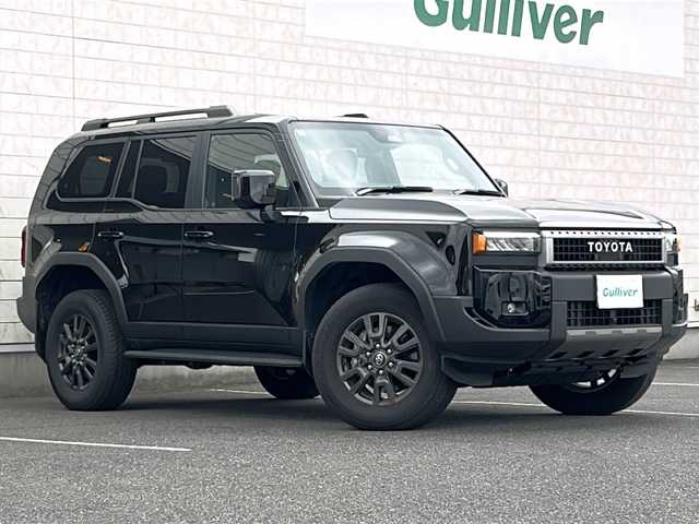 トヨタ ランドクルーザー ２５０ VX 茨城県 2024(令6)年 1.1万km ブラック ワンオーナー/サンルーフ/12.3インチディスプレイオーディオ＆ナビ機能有/(BT・ラジオ再生・Applecarplay)/レーダークルーズコントロール/レーンアシスト/プリクラッシュセーフティ/本革レザーシート/シートベンチレーション/パワーシート/アラウンドビューカメラ/ビルトインETC/ドライブレコーダー/オートライト/LEDヘッドライト/純正18inアルミホイール/フロアマット/スマートキー/スペアキー/取扱説明書/保証書