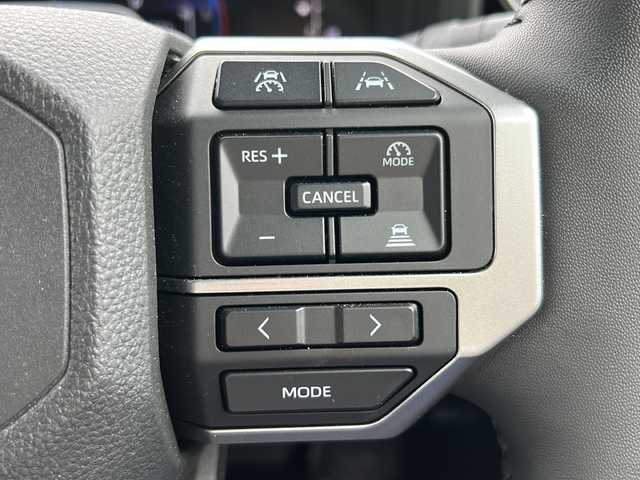 トヨタ ランドクルーザー ２５０ VX 茨城県 2024(令6)年 1.1万km ブラック ワンオーナー/サンルーフ/12.3インチディスプレイオーディオ＆ナビ機能有/(BT・ラジオ再生・Applecarplay)/レーダークルーズコントロール/レーンアシスト/プリクラッシュセーフティ/本革レザーシート/シートベンチレーション/パワーシート/アラウンドビューカメラ/ビルトインETC/ドライブレコーダー/オートライト/LEDヘッドライト/純正18inアルミホイール/フロアマット/スマートキー/スペアキー/取扱説明書/保証書