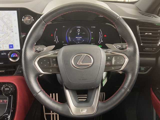 レクサス ＮＸ 350h Fスポーツ 東京都 2021(令3)年 2.8万km ホワイトノーヴァガラスフレーク 純正メーカーナビ/【BT・USB・フルセグ・Miracast】/Mark Levinsonプレミアムサウンド/Lexus Safety System　＋/【アドバンスドパーク・アダプティブクルーズコントロール（ACC）・オートマチックハイビーム（AHB）・レーンデパーチャーアシスト（LDA）・レーントレーシングアシスト（LTA）・ブラインドスポットモニター（BSM）・プリクラッシュセーフティ（PCS）・前後クリアランスソナー（ICS）・横滑り防止装置（ESC】/パノラミックビューモニター/デジタルインナーミラー/サンルーフ/純正前後ドラレコ/ビルトインETC2.0/パドルシフト/置くだけ充電/パワーバックドア/ステアリングヒーター/前席シートヒーター/エアシート/前席パワーシート/D席ポジションメモリシート/USB入力端子/W＋サイドエアバッグ/純正20インチAW/純正フロアマット/LEDヘッドライト/オートライト/フォグランプ/取扱説明書/新車保証書/スペアキー