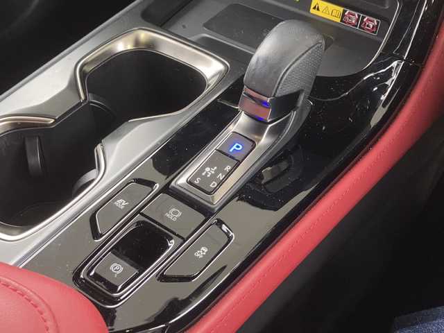 レクサス ＮＸ 350h Fスポーツ 東京都 2021(令3)年 2.8万km ホワイトノーヴァガラスフレーク 純正メーカーナビ/【BT・USB・フルセグ・Miracast】/Mark Levinsonプレミアムサウンド/Lexus Safety System　＋/【アドバンスドパーク・アダプティブクルーズコントロール（ACC）・オートマチックハイビーム（AHB）・レーンデパーチャーアシスト（LDA）・レーントレーシングアシスト（LTA）・ブラインドスポットモニター（BSM）・プリクラッシュセーフティ（PCS）・前後クリアランスソナー（ICS）・横滑り防止装置（ESC】/パノラミックビューモニター/デジタルインナーミラー/サンルーフ/純正前後ドラレコ/ビルトインETC2.0/パドルシフト/置くだけ充電/パワーバックドア/ステアリングヒーター/前席シートヒーター/エアシート/前席パワーシート/D席ポジションメモリシート/USB入力端子/W＋サイドエアバッグ/純正20インチAW/純正フロアマット/LEDヘッドライト/オートライト/フォグランプ/取扱説明書/新車保証書/スペアキー
