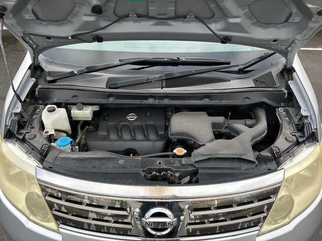 日産 セレナ 20S 秋田県 2009(平21)年 17.1万km ブリリアントシルバー ・リモコンキー/・バックカメラ/・ＥＴＣ/・オートライト/・純正メモリナビ/　ＣＤ，ＤＶＤ再生機能有/・両側スライドドア/・３列シート/・ＣＬＥＡＮ　ＩＯＮ/・純正フロアマット/・オートエアコン/・ドアバイザー/・リモコンキー/・夏タイヤ積込