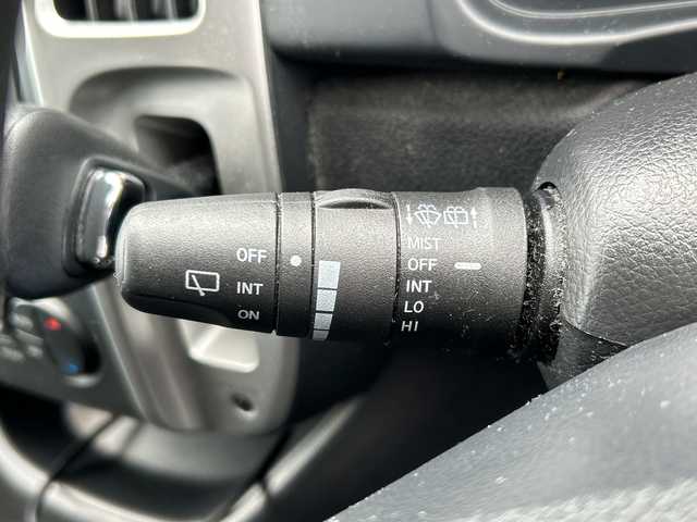 日産 セレナ 20S 秋田県 2009(平21)年 17.1万km ブリリアントシルバー ・リモコンキー/・バックカメラ/・ＥＴＣ/・オートライト/・純正メモリナビ/　ＣＤ，ＤＶＤ再生機能有/・両側スライドドア/・３列シート/・ＣＬＥＡＮ　ＩＯＮ/・純正フロアマット/・オートエアコン/・ドアバイザー/・リモコンキー/・夏タイヤ積込