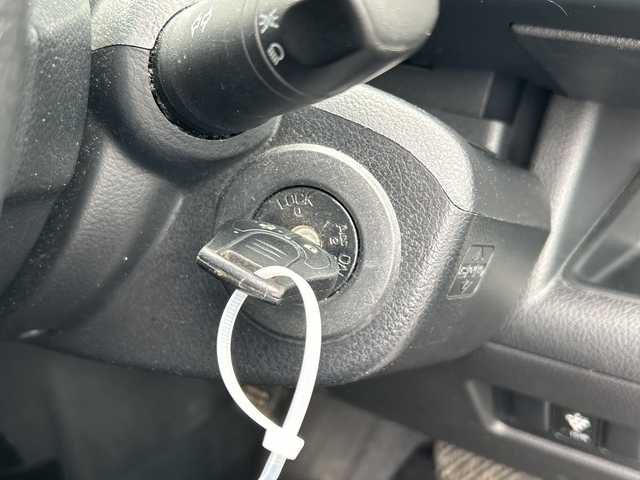 日産 セレナ 20S 秋田県 2009(平21)年 17.1万km ブリリアントシルバー ・リモコンキー/・バックカメラ/・ＥＴＣ/・オートライト/・純正メモリナビ/　ＣＤ，ＤＶＤ再生機能有/・両側スライドドア/・３列シート/・ＣＬＥＡＮ　ＩＯＮ/・純正フロアマット/・オートエアコン/・ドアバイザー/・リモコンキー/・夏タイヤ積込