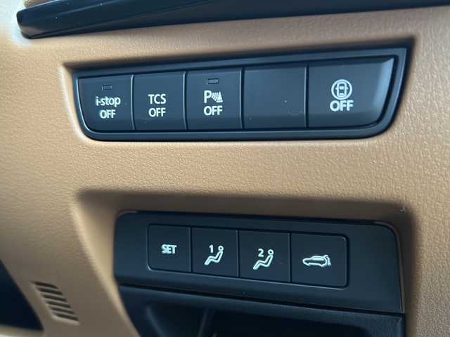 マツダ ＣＸ－６０ XD HV プレミアムスポーツ 道東・釧路十勝 2023(令5)年 7.7万km ロジウムホワイトプレミアムメタリック 4WD/純正革シート(黄土色)　/サンルーフ　/純正１２インチSDナビ　/(AM/FM/フルセグＴＶ/ＤＶＤ再生/Ｂｌｕｅｔｏｏｔｈ接続)/ＢＯＳＥプレミアムサウンドスピーカー　/全方位カメラ　/前後ドライブレコーダー　/ＥＴＣ　/前席パワーシート　/全席シートヒーター/前席エアシート/ステアリングヒーター/電動パーキングブレーキ/マツダ・レーダー・クルーズ・コントロール/パドルシフト/前後コーナーセンサー/レーンアシスト/スマート・シティ・ブレーキ・サポート/横滑り防止装置/アイドリングストップ/スマートキー/プッシュスタート/純正LEDヘッドライト/純正フロアマット/社外18インチアルミホイール/サマータイヤ積み込み/・235/50/R20/・純正アルミホイール/・溝3ミリ