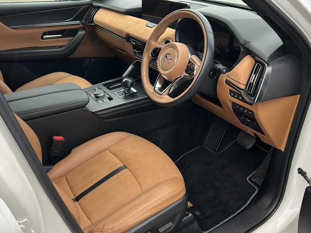 マツダ ＣＸ－６０ XD HV プレミアムスポーツ 道東・釧路十勝 2023(令5)年 7.7万km ロジウムホワイトプレミアムメタリック 4WD/純正革シート(黄土色)　/サンルーフ　/純正１２インチSDナビ　/(AM/FM/フルセグＴＶ/ＤＶＤ再生/Ｂｌｕｅｔｏｏｔｈ接続)/ＢＯＳＥプレミアムサウンドスピーカー　/全方位カメラ　/前後ドライブレコーダー　/ＥＴＣ　/前席パワーシート　/全席シートヒーター/前席エアシート/ステアリングヒーター/電動パーキングブレーキ/マツダ・レーダー・クルーズ・コントロール/パドルシフト/前後コーナーセンサー/レーンアシスト/スマート・シティ・ブレーキ・サポート/横滑り防止装置/アイドリングストップ/スマートキー/プッシュスタート/純正LEDヘッドライト/純正フロアマット/社外18インチアルミホイール/サマータイヤ積み込み/・235/50/R20/・純正アルミホイール/・溝3ミリ