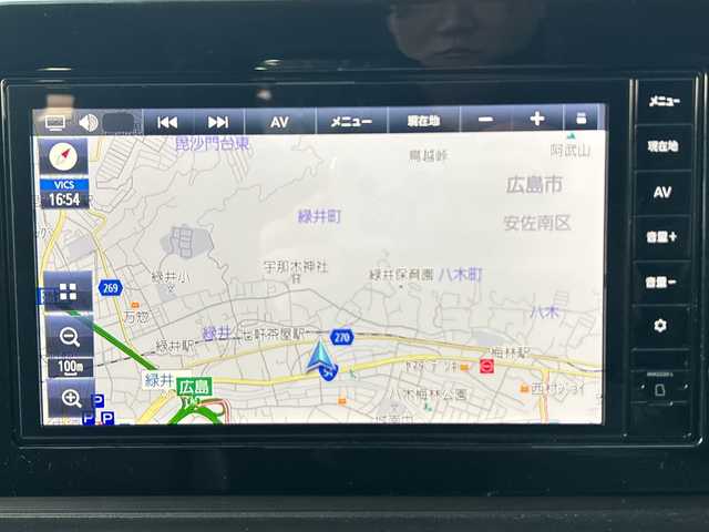 日産 セレナ ハイウェイスター V 広島県 2023(令5)年 2.8万km プリズムホワイト 禁煙/エマージェンシーブレーキ/車線逸脱警報/プロパイロット/ふらつき警報/踏み間違え防止/標識認識/先行車発進告知/コーナーセンサー/BSW/純正９型ナビ（MM222D-L）/・フルセグ/Bluetooth/SD/アラウンドビューモニター/純正フリップダウンモニター/両側パワースライドドア/革巻きステアリング/パドルシフト/LEDヘッドライト/フォグランプ/オートライト/電動パーキングブレーキ/オートホールド/ヘッドライトレベライザー/スマートキー/プッシュスタート/スペアキー/ドライブレコーダー（DC-XR2）/ETC/純正１６インチアルミホイール