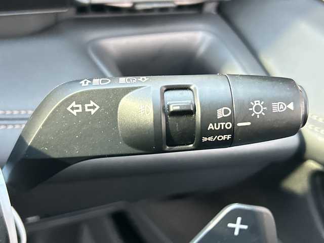 日産 セレナ ハイウェイスター V 広島県 2023(令5)年 2.8万km プリズムホワイト 禁煙/エマージェンシーブレーキ/車線逸脱警報/プロパイロット/ふらつき警報/踏み間違え防止/標識認識/先行車発進告知/コーナーセンサー/BSW/純正９型ナビ（MM222D-L）/・フルセグ/Bluetooth/SD/アラウンドビューモニター/純正フリップダウンモニター/両側パワースライドドア/革巻きステアリング/パドルシフト/LEDヘッドライト/フォグランプ/オートライト/電動パーキングブレーキ/オートホールド/ヘッドライトレベライザー/スマートキー/プッシュスタート/スペアキー/ドライブレコーダー（DC-XR2）/ETC/純正１６インチアルミホイール