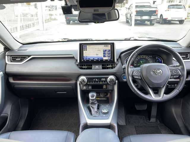 トヨタ ＲＡＶ４ ハイブリットG 山口県 2019(令1)年 6.7万km アティチュードブラックマイカ 純正SDナビ（Bluetooth/CD/TV/HDMI）/フルセグTV/バックカメラ/ドライブレコーダー/ETC/電動リアゲート/レーダークルーズコントロール/レーンキープアシスト/ステアリングリモコン/ステアリングヒーター/前席シートヒーター/運転席パワーシート/LEDヘッドライト/マルチインフォメーションディスプレイ/インテリジェントクリアランスソナー/リヤクロストラフィックブレーキ＋ブラインドスポットモニター