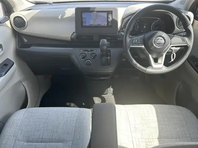 日産 デイズ S 長崎県 2019(令1)年 10.2万km ブラック (株)IDOMが運営する【じしゃロン長崎店】の自社ローン専用車両になりますこちらは現金またはオートローンご利用時の価格です。自社ローンご希望の方は別途その旨お申付け下さい/衝突被害軽減ブレーキ//社外メモリナビ【AVIC-RW502】//フルセグ//Bluetooth//DVD再生//ETC//コーナーセンサー//アイドリングストップ