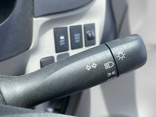 ダイハツ ミラ イース Xf スマートセレクションSA 岩手県 2014(平26)年 5万km ブライトシルバーメタリック AM/FM/CD/純正オーディオ/ABS/衝突被害軽減ブレーキ/横滑り防止装置/アイドリングストップ/電動格納ミラー/純正ホイールキャップ/純正フロアマット/純正ドアバイザー/保証書/取扱説明書