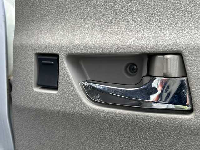 ダイハツ ミラ イース Xf スマートセレクションSA 岩手県 2014(平26)年 5万km ブライトシルバーメタリック AM/FM/CD/純正オーディオ/ABS/衝突被害軽減ブレーキ/横滑り防止装置/アイドリングストップ/電動格納ミラー/純正ホイールキャップ/純正フロアマット/純正ドアバイザー/保証書/取扱説明書