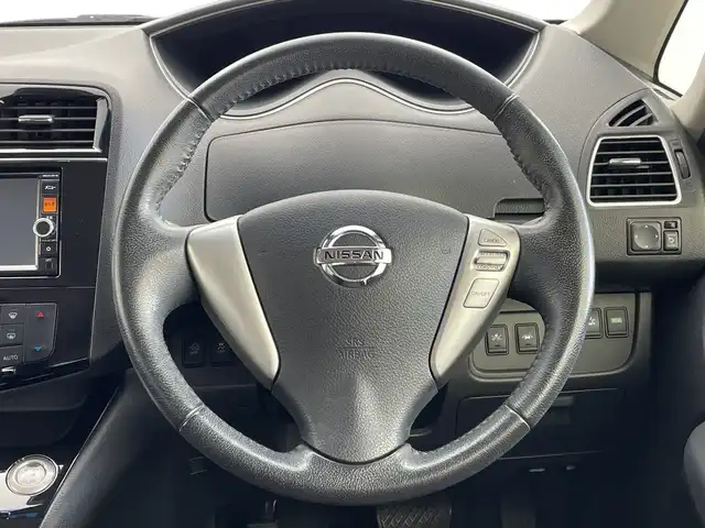 日産 セレナ ハイウェイS S HV Aセーフ 新潟県 2014(平26)年 6万km ブリリアントホワイトパール 衝突被害軽減システム/レーンキープアシスト　/フルセグＴＶ　/クルコン　/純正メモリ　/ドラレコ　/Ｂｌｕｅｔｏｏｔｈ接続　/ＵＳＢ入力端子　/ビルトインＥＴＣ　/純正フロアマット　/両側パワスラ　/純正アルミ　/保証書/取扱説明書