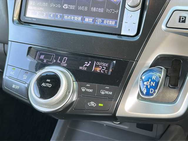 トヨタ プリウス α G 広島県 2012(平24)年 9.5万km ブラック モデリスタエアロ/クルーズコントロール/純正ナビ（NHZN-W61G）/・フルセグ/CD/DVD/HDD/Bluetooth/バックカメラ/革巻きステアリング/オートライト/ウィンカーミラー/純正ドアバイザー/スマートキー/プッシュスタート/スペアキー/ETC/社外16インチアルミホイール