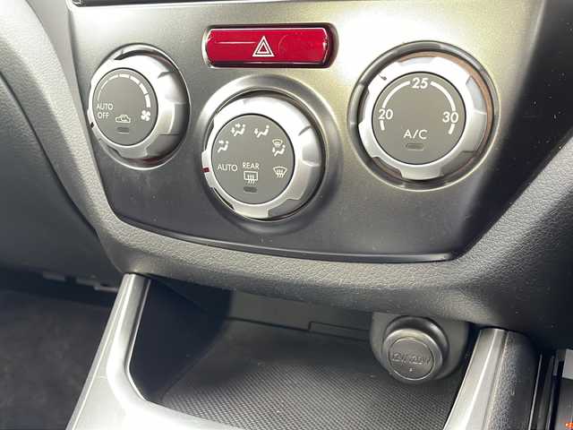 スバル インプレッサ ＷＲＸ STi 青森県 2011(平23)年 9.2万km サテンホワイトパール 4WD・ターボ/社外オーディオ/アルカンターラ/革コンビシート/運転席パワーシート/ETC/前後ドライブレコーダー/純正フロアマット/プッシュスタート/スマートキー/HIDヘッドライト/フォグランプ/OP BBS製純正18インチアルミ