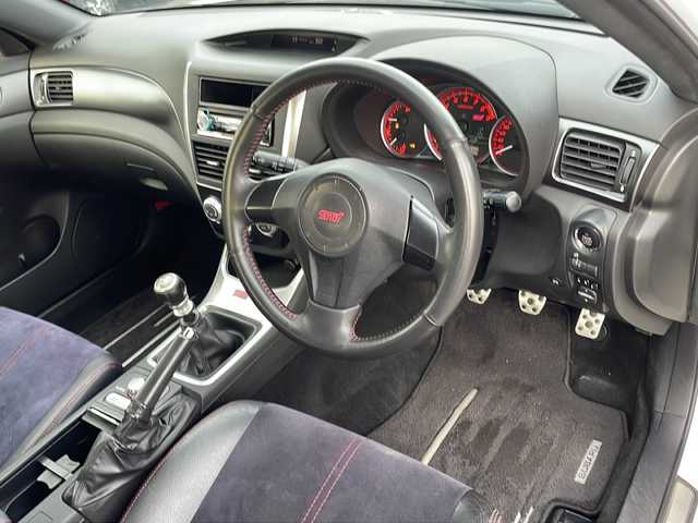 スバル インプレッサ ＷＲＸ STi 青森県 2011(平23)年 9.2万km サテンホワイトパール 4WD・ターボ/社外オーディオ/アルカンターラ/革コンビシート/運転席パワーシート/ETC/前後ドライブレコーダー/純正フロアマット/プッシュスタート/スマートキー/HIDヘッドライト/フォグランプ/OP BBS製純正18インチアルミ