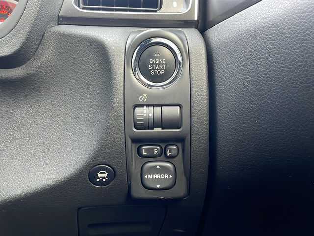 スバル インプレッサ ＷＲＸ STi 青森県 2011(平23)年 9.2万km サテンホワイトパール 4WD・ターボ/社外オーディオ/アルカンターラ/革コンビシート/運転席パワーシート/ETC/前後ドライブレコーダー/純正フロアマット/プッシュスタート/スマートキー/HIDヘッドライト/フォグランプ/OP BBS製純正18インチアルミ