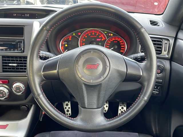 スバル インプレッサ ＷＲＸ STi 青森県 2011(平23)年 9.2万km サテンホワイトパール 4WD・ターボ/社外オーディオ/アルカンターラ/革コンビシート/運転席パワーシート/ETC/前後ドライブレコーダー/純正フロアマット/プッシュスタート/スマートキー/HIDヘッドライト/フォグランプ/OP BBS製純正18インチアルミ