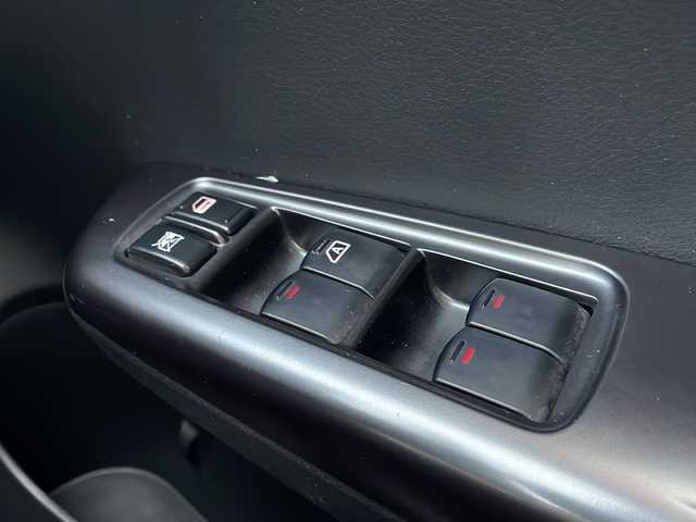 スバル インプレッサ ＷＲＸ STi 青森県 2011(平23)年 9.2万km サテンホワイトパール 4WD・ターボ/社外オーディオ/アルカンターラ/革コンビシート/運転席パワーシート/ETC/前後ドライブレコーダー/純正フロアマット/プッシュスタート/スマートキー/HIDヘッドライト/フォグランプ/OP BBS製純正18インチアルミ