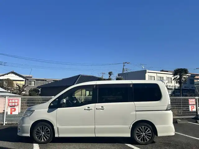 日産 セレナ