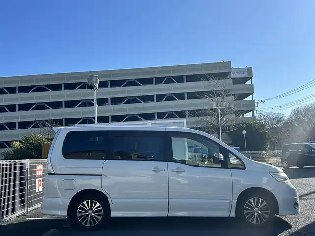 日産 セレナ