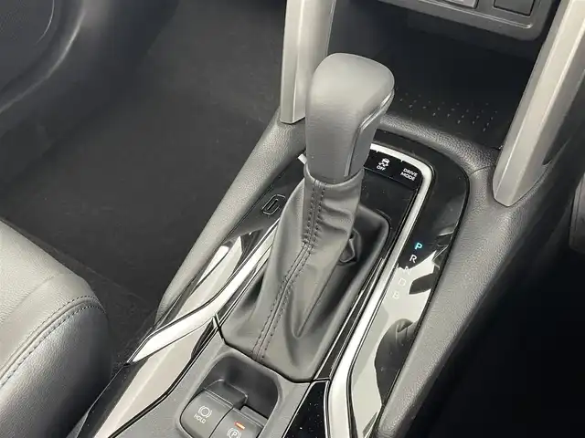 トヨタ カローラ クロス ハイブリッド Z 茨城県 2025(令7)年 0.1万km未満 アティチュードブラックマイカ 登録済未使用車/純正10.5インチDA/バックカメラ/フルセグ/パノラマルーフ/衝突被害軽減ブレーキ/車線逸脱抑制装置/レーダークルーズコントロール/オートマチックハイビーム/クリアランスソナー/ETC2.0/ドラレコ/シートヒーター/純正18インチAW/LEDヘッドライト/スマートキー