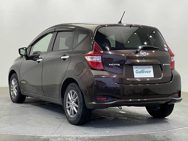 日産 ノート e－パワー X 栃木県 2018(平30)年 4.4万km インペリアルアンバーP 純正ナビ(MM317D-W)/(Bluetooth・CD・DVD)/全方位カメラ/バックカメラ/エマージェンシーブレーキ/レーンキープアシスト/前後コーナーセンサー/前方ドライブレコーダー/禁煙車/LEDヘッドライト/オートライト/ETC/スマートキー/サマータイヤ積込/社外アルミホイール/純正フロアマット