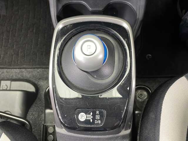 日産 ノート e－パワー X 栃木県 2018(平30)年 4.4万km インペリアルアンバーP 純正ナビ(MM317D-W)/(Bluetooth・CD・DVD)/全方位カメラ/バックカメラ/エマージェンシーブレーキ/レーンキープアシスト/前後コーナーセンサー/前方ドライブレコーダー/禁煙車/LEDヘッドライト/オートライト/ETC/スマートキー/サマータイヤ積込/社外アルミホイール/純正フロアマット