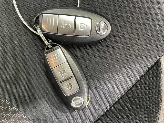 日産 ノート e－パワー X 栃木県 2018(平30)年 4.4万km インペリアルアンバーP 純正ナビ(MM317D-W)/(Bluetooth・CD・DVD)/全方位カメラ/バックカメラ/エマージェンシーブレーキ/レーンキープアシスト/前後コーナーセンサー/前方ドライブレコーダー/禁煙車/LEDヘッドライト/オートライト/ETC/スマートキー/サマータイヤ積込/社外アルミホイール/純正フロアマット