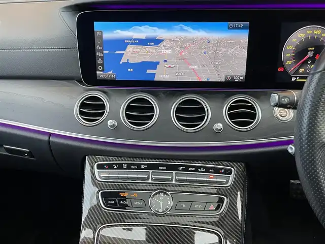 メルセデス・ベンツ Ｅ２５０ アバンギャルド スポーツ 鹿児島県 2016(平28)年 3.8万km イリジウムシルバー パノラミックスライディングルーフ/黒レザーシート/ブルメスターサウンドシステム/LEDヘッドライト/純正HDDナビ/フルセグテレビ/バックカメラ/アイドリングストップ/プッシュスタート/ETC