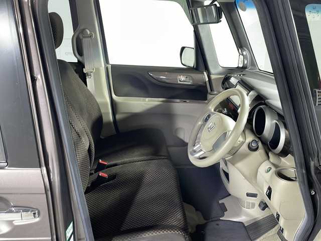 ホンダ Ｎ ＢＯＸ G Lパッケージ 沖縄県 2014(平26)年 5.6万km プレミアムブロンズパール 禁煙車　/純正７インチナビ/【ＣＤ／ＤＶＤ／ＡＭ／ＦＭ／ＢＴ／ワンセグＴＶ】　/片側パワースライドドア　/電動格納ミラー　/横滑り防止装置　/盗難防止装置　/１４インチ純正アルミ/純正フロアマット　/スマートキー