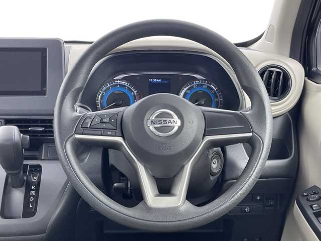 日産 デイズ S 新潟県 2020(令2)年 3.6万km ブラック 純正オーディオ/　Bluetooth/USB/衝突被害軽減ブレーキ/レーンキープアシスト/前後コーナーセンサー/アイドリングストップ/横滑り防止装置/オートライト/純正WCPセット夏タイヤ積込