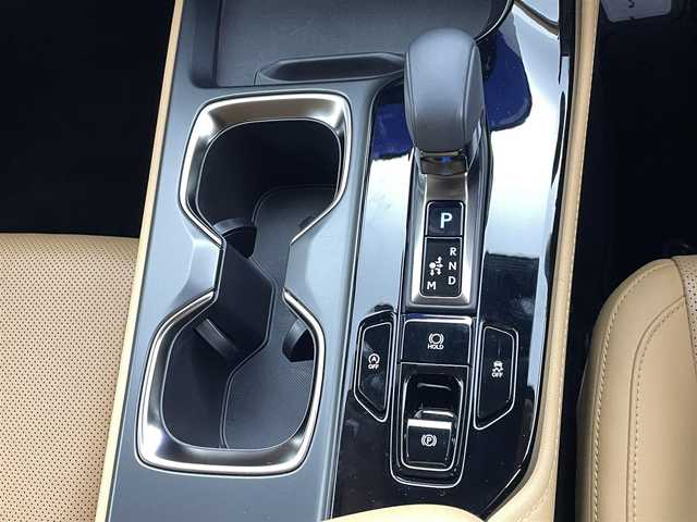 レクサス ＮＸ 250 バージョンL 熊本県 2023(令5)年 2.8万km グラファイトブラックガラスフレーク ワンオーナー　/純正14インチディスプレイオーディオ（ＡｐｐｌＣａｒＰｌａｙ・ＡｎｄｒｏｉｄＡｕｔｏ・ＢＴ・フルセグ・ＵＳＢ）/アラウンドビューモニター　/レクサスセーフティシステム/・プリクラッシュセーフティ/・プロアクティブドライビングアシスト/・レーンキープアシスト/・ロードサインアシスト/・ブラインドスポットモニター/・リアクロストラフィックアラート/・アダブティブクルーズコントロール/・先行車発進お知らせ機能/・オートハイビーム/横滑り防止/全席シートヒーター　/前席エアーシート　/前後クリアランスソナー/パワーバックドア/ステアリングヒーター/ヘッドアップディスプレイ/レザーシート/純正フロアマット/純正２０インチAW/オートライト/オートマチックハイビーム/フォグライト/スマートキー/プッシュスタート/スペアキー1本