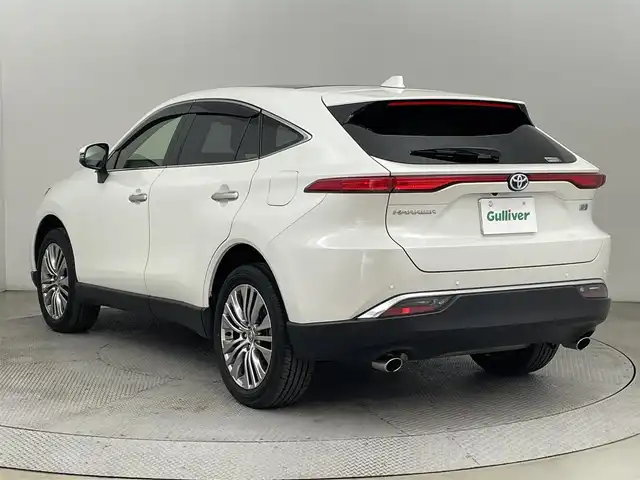 トヨタ ハリアー ハイブリッド Z 道央・札幌 2021(令3)年 4.6万km ホワイトパールクリスタルシャイン ・寒冷地仕様/・４WD/・パノラマルーフ/・JBLサウンドシステム/・純正ナビゲーション/　BT/フルセグ/AUX/Miracast/・全方位カメラ/・ビルトインETC２．０/・デジタルインナーミラー/・トヨタセーフティセンス/・プリクラッシュセーフティ/・レーンキープアシスト/・リアクロストラフィックアラート/・ブラインドスポットモニター/・レーダークルーズコントロール/・横滑り防止装置/・MTモード付AT/・純正フロアマット/・運転席パワーシート/・ハーフレザーシート/・オートライト/・LEDヘッドライト/・オートマチックハイビーム/・スマートキー/・プッシュスタート/・スペアキー1本
