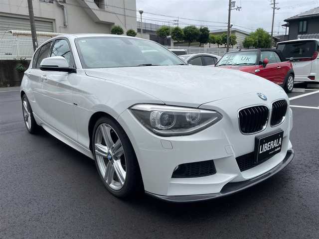 ＢＭＷ １１６ｉ Mスポーツ 大阪府 2012(平24)年 15.7万km 白 純正ナビ/プッシュスタート/スマートキー/ETC