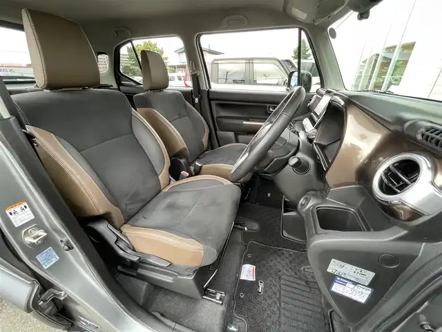 スズキ クロスビー HYBRID MZ 道央・札幌 2023(令5)年 7.9万km プレミアムシルバーメタリック ドラレコ　/LEDライト　/ダウンヒルアシスト　/TYPE-C充電　/ドアハンドルプロテクター　/プッシュスタート　/スマートキー　/スペアキー×２　/積込社外AWタイヤ（サマー４本、スタッドレス４本）/ステアリングスイッチ/パーキングセンサー/レーンキープアシスト/プリクラッシュセーフティー/ACC/パドルシフト/オートライト/電動格納ミラー/シートヒーター(D/N)/イモビライザー/CD/DVD/SD/USB/Bluetooth/フルセグ/FM/AM/ベースキャリア/SNOWモード/SPORTモード