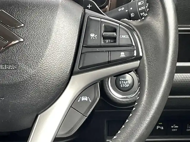 スズキ クロスビー HYBRID MZ 道央・札幌 2023(令5)年 7.9万km プレミアムシルバーメタリック ドラレコ　/LEDライト　/ダウンヒルアシスト　/TYPE-C充電　/ドアハンドルプロテクター　/プッシュスタート　/スマートキー　/スペアキー×２　/積込社外AWタイヤ（サマー４本、スタッドレス４本）/ステアリングスイッチ/パーキングセンサー/レーンキープアシスト/プリクラッシュセーフティー/ACC/パドルシフト/オートライト/電動格納ミラー/シートヒーター(D/N)/イモビライザー/CD/DVD/SD/USB/Bluetooth/フルセグ/FM/AM/ベースキャリア/SNOWモード/SPORTモード