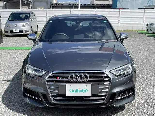 アウディ Ｓ３ スポーツバック 兵庫県 2017(平29)年 1.4万km デイトナグレーパールエフェクト 外部検査実施済み/・ワンオーナー/・S3専用カラー「デイトナグレーパールエフェクト」/・OP アシスタンスパッケージ//AUDIサイドアシスト//AUDIアクティブレーンアシスト//トラフィックジャムアシスト//リヤクロストラフィックアシスト//AUDIプレセンス//ハイビームアシスト/・OP アウディマグネティックライド/・OP マトリクスLEDヘッドライト/・OP カラードブレーキキャリパー（レッド）/・バーチャルコックピット/・純正MMIナビ/・地デジ/DVD/BT/USB/AUX/・ステアリングリモコン/・バックカメラ/・純正18インチAW/・ハーフレザーシート/・前席電動/ヒーター/・アダプティブクルーズコントロール/・AUDIドライブセレクト/・AUDIパーキングエイド（コーナーセンサー）/・アイドリングストップ/・ETC/・H30/R1/2/4/6年正規ディーラー点検記録簿
