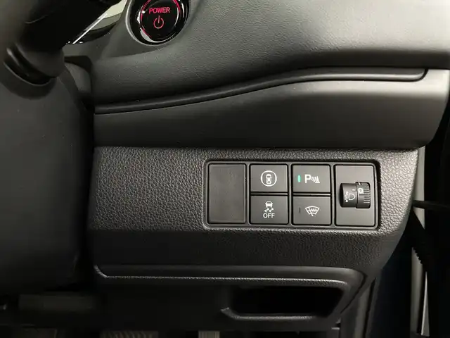 ホンダ ヴェゼル ハイブリッド e:HEV X 新潟県 2024(令6)年 8万km メテオロイドグレーメタリック 4WD/CMBS/純正SDナビ/　CD/DVD/Bluetooth/フルセグTV/バックカメラ/レーダークルーズコントロール/LEDヘッドライト/フォグランプ/シートヒーター/純正16インチアルミホイール/パドルシフト/チップアップシート/レーンキープアシスト/踏み間違い衝突軽減システム/前後ドラレコ/サイドミラーヒーター/電格ミラー/ウィンカーミラー/スマートキー/ビルトインETC