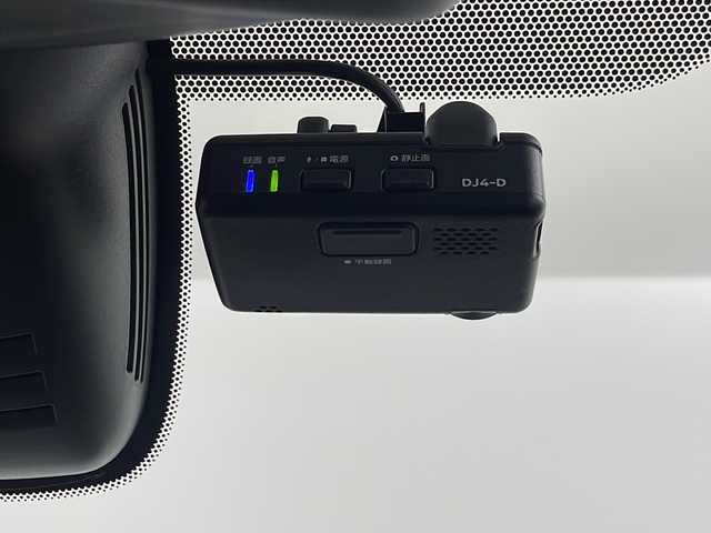 日産 セレナ e－パワー ハイウェイスター V 埼玉県 2021(令3)年 5.4万km ダイヤモンドブラック 後席モニター　/純正ＳＤナビ/　AM/FM/CD/DVD/BT　/全方位カメラ　/ＢＳＭ　/ドライブレコーダー　/デジタルインナーミラー　/プロパイロット　/エマージェンシーブレーキ　/両側パワースライドドア　/ビルトインＥＴＣ　/ブレードホールド/コーナーセンサー/電子パーキング/純正アルミホイール/純正フロアマット/ロールサンシェード/LEDヘッドライト/フォグランプ/オートライト/プッシュスタート/スマートキー