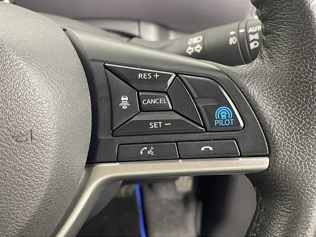 日産 セレナ e－パワー ハイウェイスター V 埼玉県 2021(令3)年 5.4万km ダイヤモンドブラック 後席モニター　/純正ＳＤナビ/　AM/FM/CD/DVD/BT　/全方位カメラ　/ＢＳＭ　/ドライブレコーダー　/デジタルインナーミラー　/プロパイロット　/エマージェンシーブレーキ　/両側パワースライドドア　/ビルトインＥＴＣ　/ブレードホールド/コーナーセンサー/電子パーキング/純正アルミホイール/純正フロアマット/ロールサンシェード/LEDヘッドライト/フォグランプ/オートライト/プッシュスタート/スマートキー