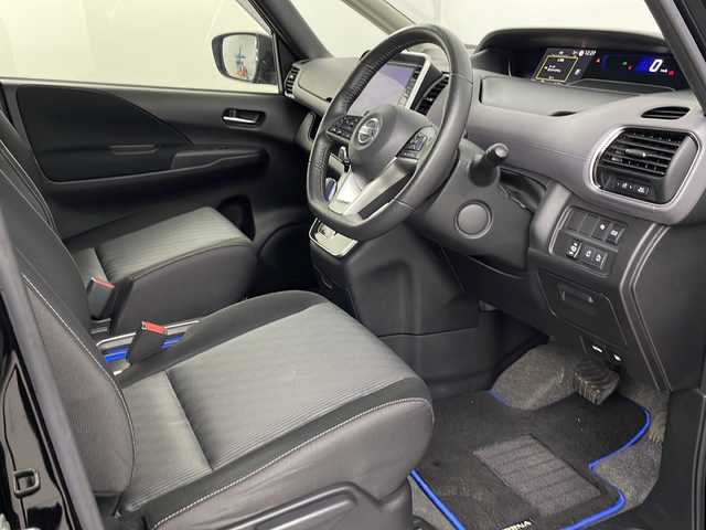 日産 セレナ e－パワー ハイウェイスター V 埼玉県 2021(令3)年 5.4万km ダイヤモンドブラック 後席モニター　/純正ＳＤナビ/　AM/FM/CD/DVD/BT　/全方位カメラ　/ＢＳＭ　/ドライブレコーダー　/デジタルインナーミラー　/プロパイロット　/エマージェンシーブレーキ　/両側パワースライドドア　/ビルトインＥＴＣ　/ブレードホールド/コーナーセンサー/電子パーキング/純正アルミホイール/純正フロアマット/ロールサンシェード/LEDヘッドライト/フォグランプ/オートライト/プッシュスタート/スマートキー