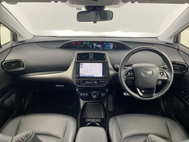 トヨタ プリウス S ツーリングセレ ブラックED 埼玉県 2022(令4)年 2.6万km プラチナホワイトパールマイカ 純正モデリスタエアロ/純正ナビ/(Bluetooth/USB/AM/FM)/地デジフルセグ/全方位カメラ/ETC2.0/AC100V/アダプティブクルーズコントロール/衝突軽減ブレーキ/車線逸脱警報/オートマチックハイビーム/クリアランスソナー/ドライブモードセレクト/運転席・助手席シートヒーター/プッシュスタート/ステアリングリモコン/ウィンカー・電動格納ミラー/フロントフォグランプ/純正ドアバイザー/純正17インチアルミホイール