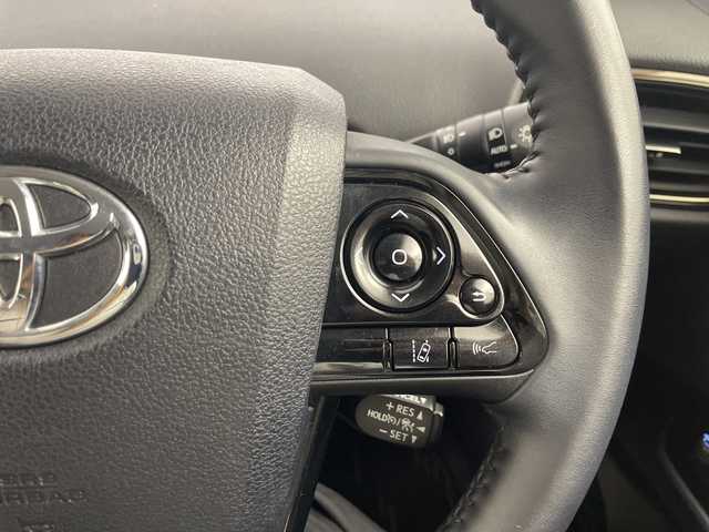 トヨタ プリウス S ツーリングセレ ブラックED 埼玉県 2022(令4)年 2.6万km プラチナホワイトパールマイカ 純正モデリスタエアロ/純正ナビ/(Bluetooth/USB/AM/FM)/地デジフルセグ/全方位カメラ/ETC2.0/AC100V/アダプティブクルーズコントロール/衝突軽減ブレーキ/車線逸脱警報/オートマチックハイビーム/クリアランスソナー/ドライブモードセレクト/運転席・助手席シートヒーター/プッシュスタート/ステアリングリモコン/ウィンカー・電動格納ミラー/フロントフォグランプ/純正ドアバイザー/純正17インチアルミホイール