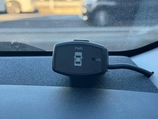 トヨタ アクア 滋賀県 2017(平29)年 8万km ライムホワイトパールクリスタルシャイン ワンオーナー/純正ナビ/　地デジ Bluetooth CD DVD SD/バックカメラ/Toyota Safety Sense C/プリクラッシュセーフティシステム/（レーザーレーダー＋単眼カメラ方式）/レーンディパーチャーアラート/オートマチックハイビーム/ドライブレコーダー/ヘッドライトレベライザー /スマートキー×2/プッシュスタート/純正フロアマット/純正ドアバイザー/